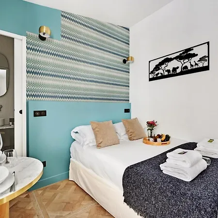 Cmg - Tour Eiffel Champs De Mars Paris